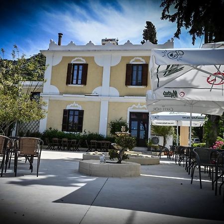 Nymph Hotel Sálakos Екстериор снимка
